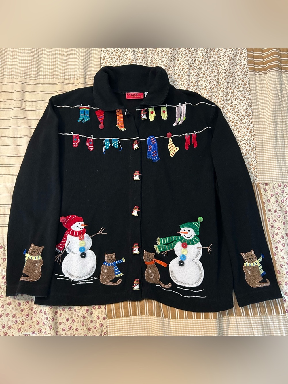 Women’s Christmas cat and snowmen sweater size small